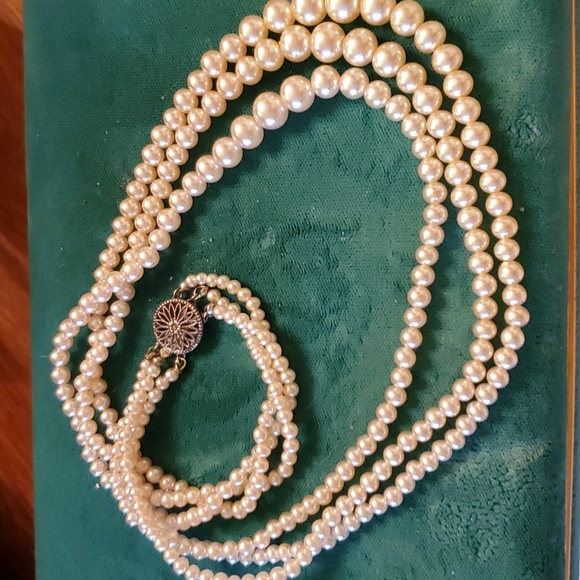 American Vintage Jewelry - Sterling Silver Vintage Triple Strand Pearl Necklace
